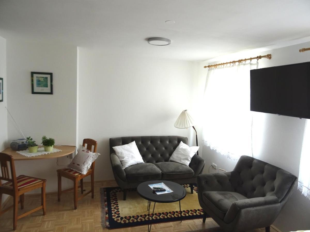Homely Apartment In The Center With Garden View Gmunden Exterior foto